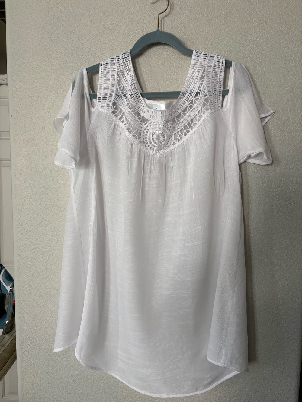 NWOT Catalina Women's White Crochet Yoke Cold-Shoulder Top sz XL